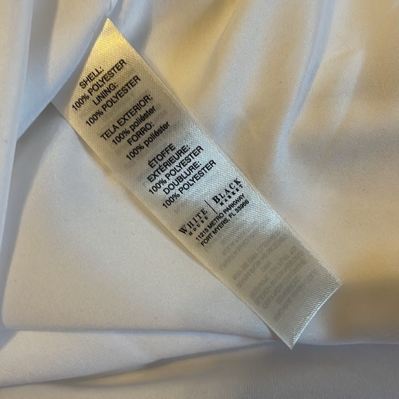 White House Black Market White V Neck Sleeveless hi-lo blouse Size Small - Picture 5 of 6